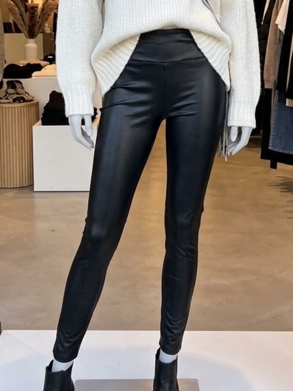 H&M Faux Leather Leggings Black Size M Pull On Stretch